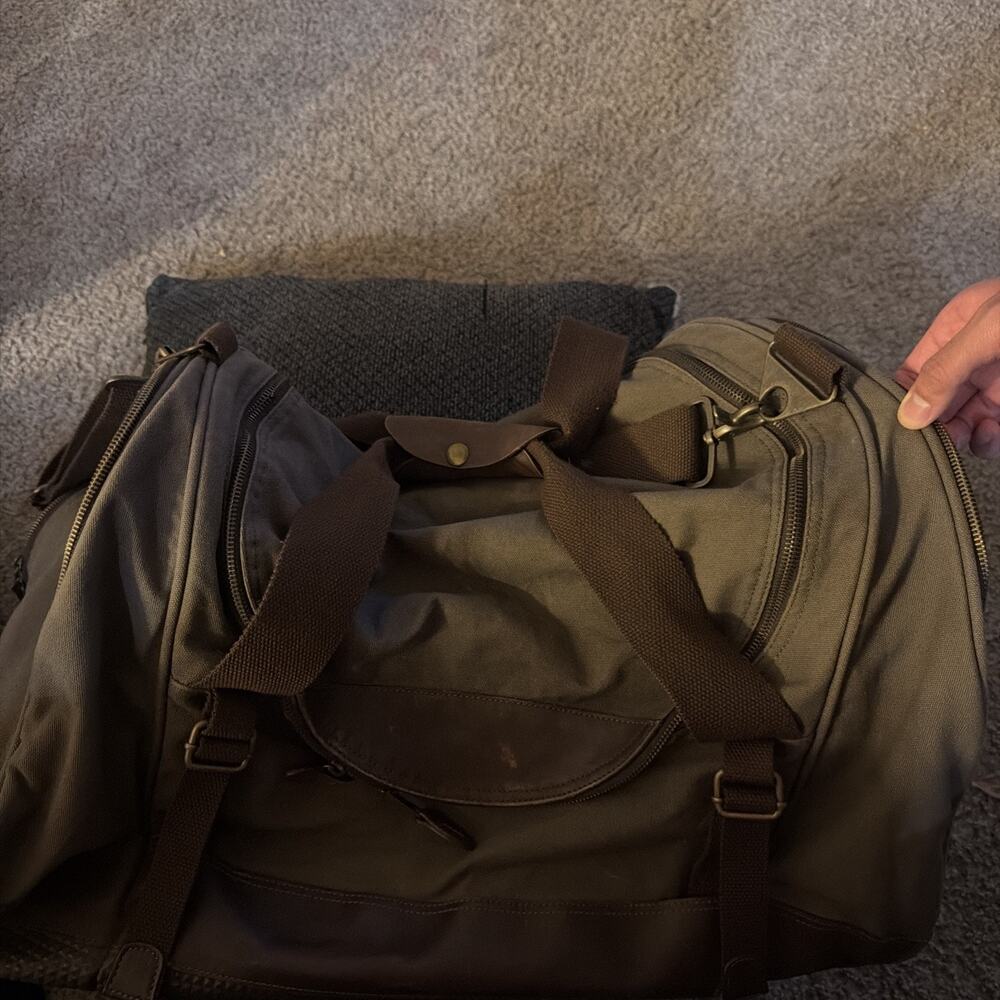 Vintage Marlboro 2004 Carryall Bag Brown ( with shoulder strap)